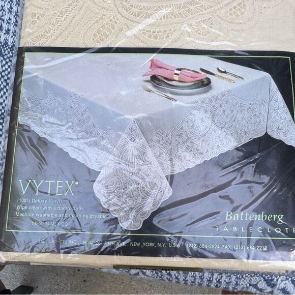 Cream Vinyl Lace Tablecloth - Picture 5 of 8